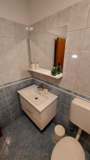 Apartman Ana Pula - Calm, Free Parking, Close To Center 外观 照片