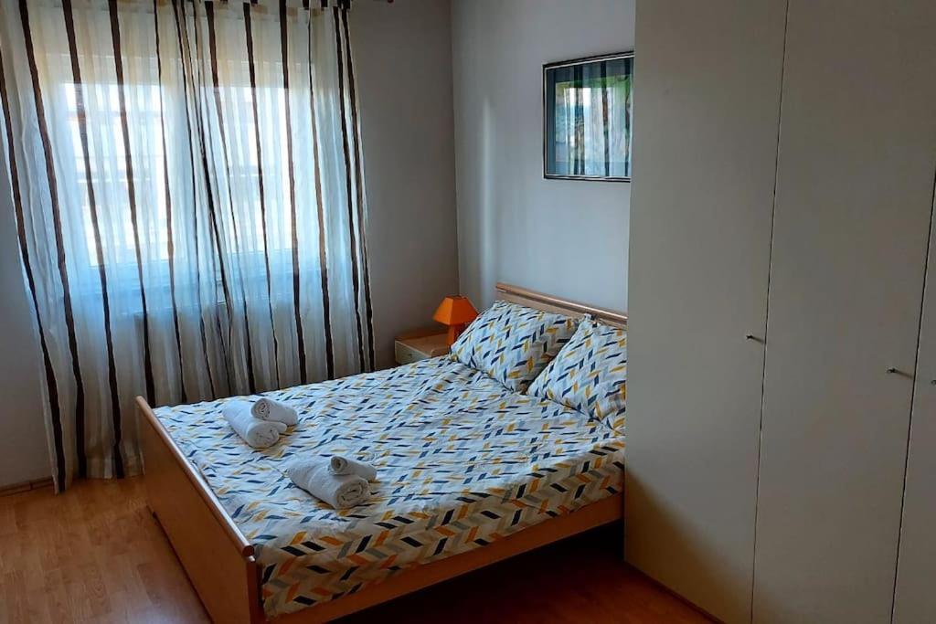 Apartman Ana Pula - Calm, Free Parking, Close To Center 外观 照片